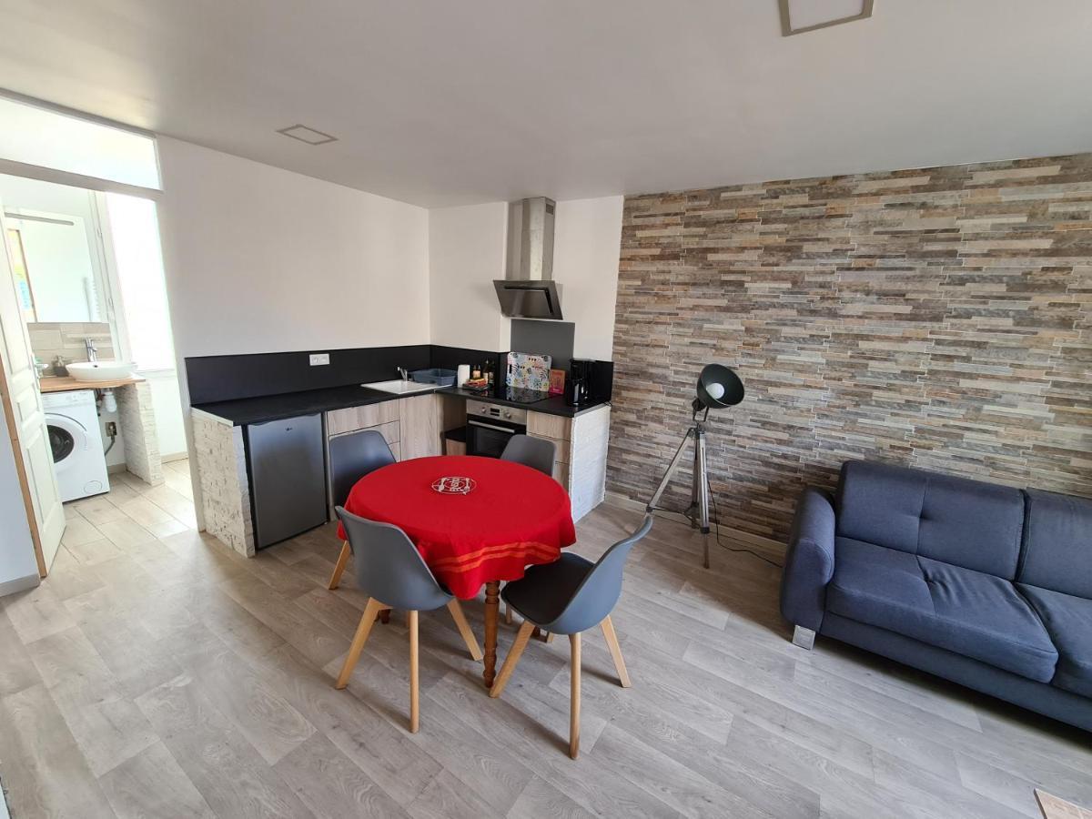 Appartement 60M2 Rdc Avec Jardin Saint-Genis-des-Fontaines Exterior photo